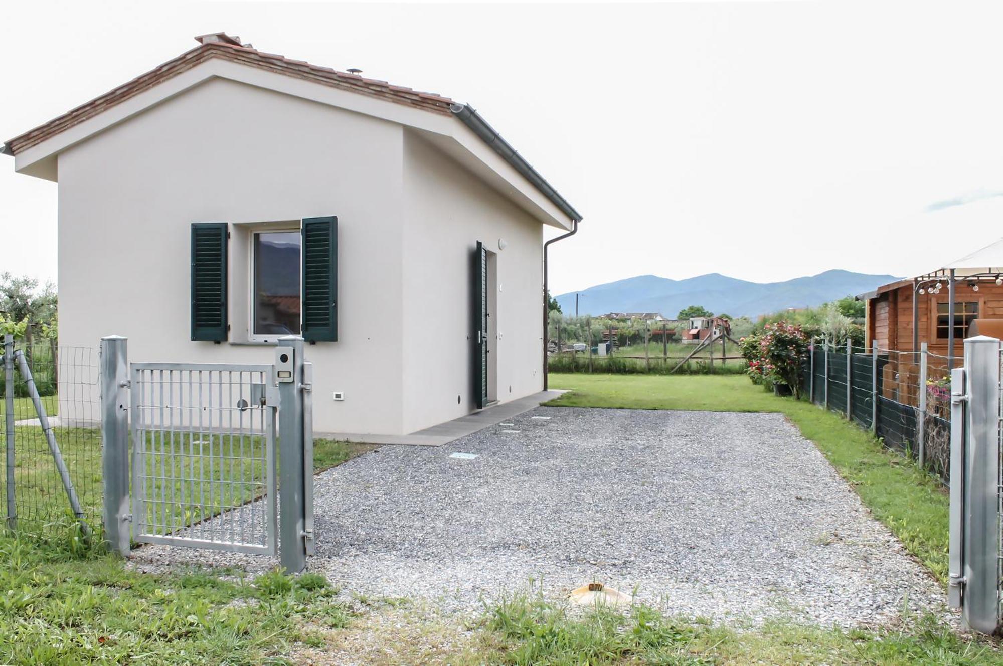 Modern Home With Private Parking Near The Station! Lucca Kültér fotó